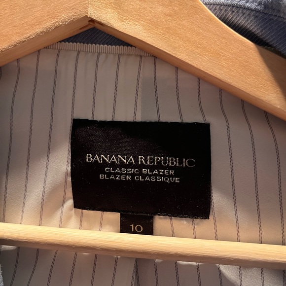 Banana Republic Blazer. Like new, ideal for office or night  out - Picture 2 of 5